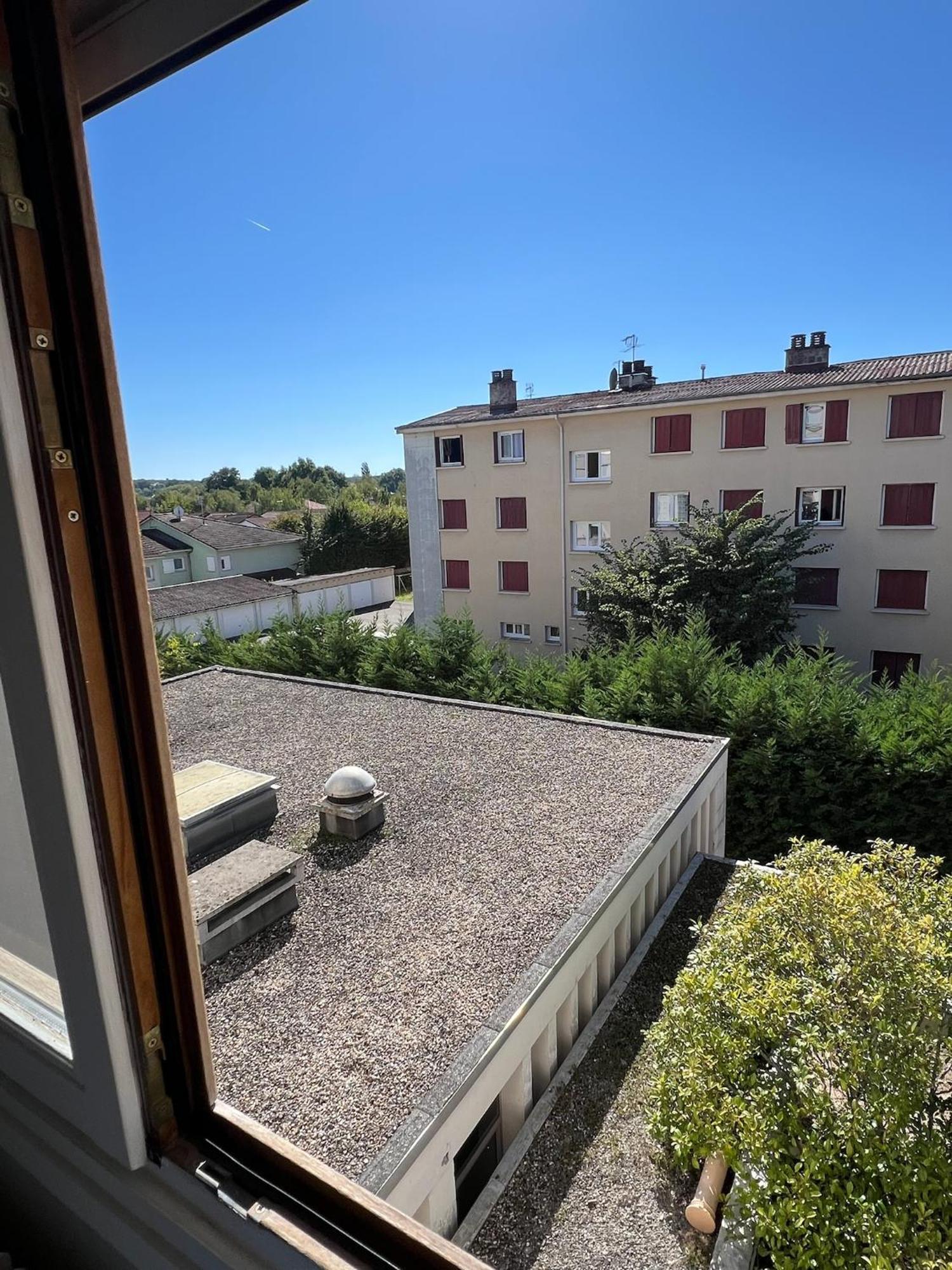 Appartement Chaleureux Pour Un Sejour Confortable Bourg-en-Bresse Bagian luar foto